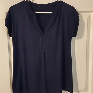 Navy Blue Short Sleeved Knit Top with Buttons Down Back. Size Small/Medium.